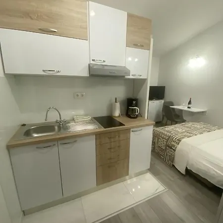 Freja Ii Apartament Podstrana